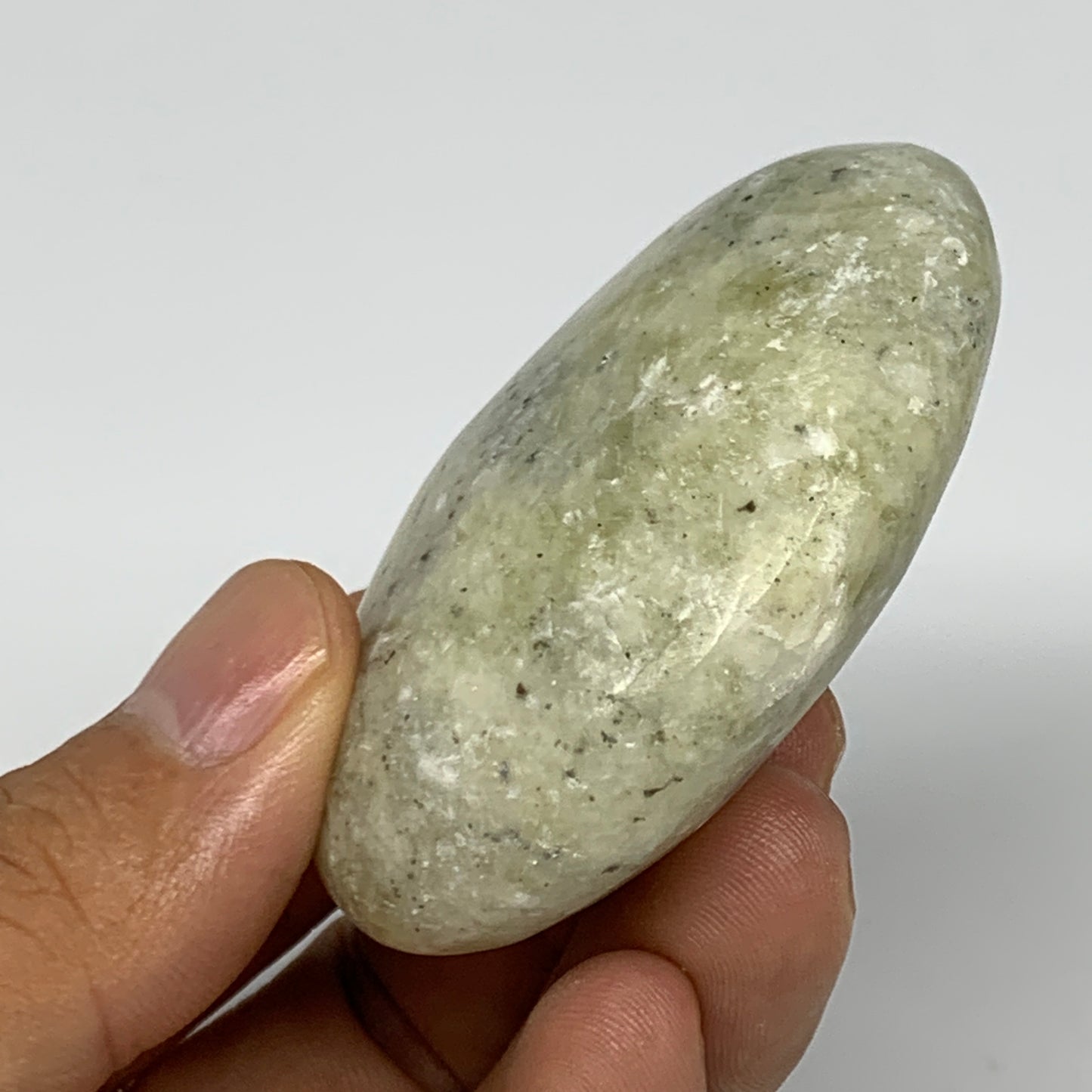 92.9g, 2.4"x1.8"x0.9", Natural Yellow Calcite Palm-Stone Crystal Polished Reiki,