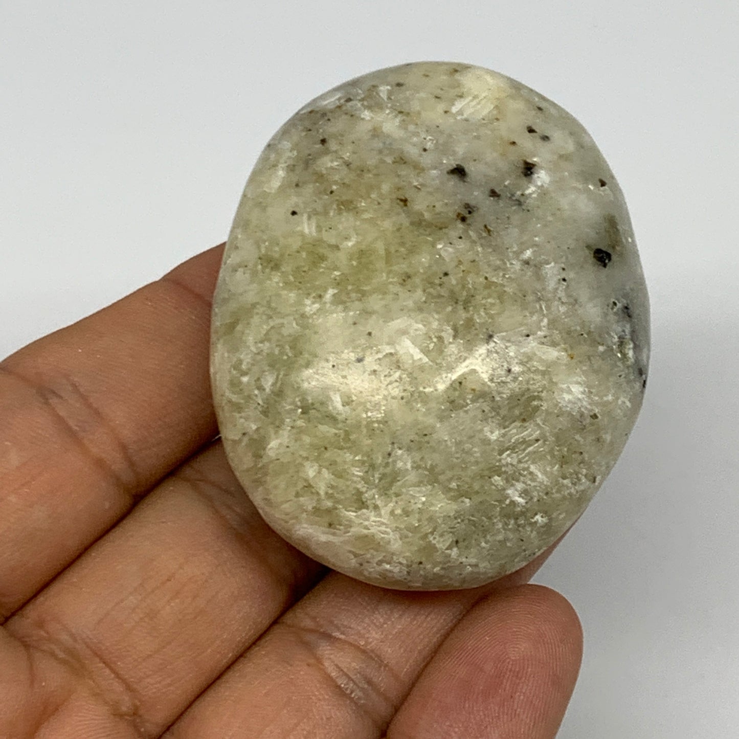 95.9g, 2.1"x1.7"x1", Natural Yellow Calcite Palm-Stone Crystal Polished Reiki, B