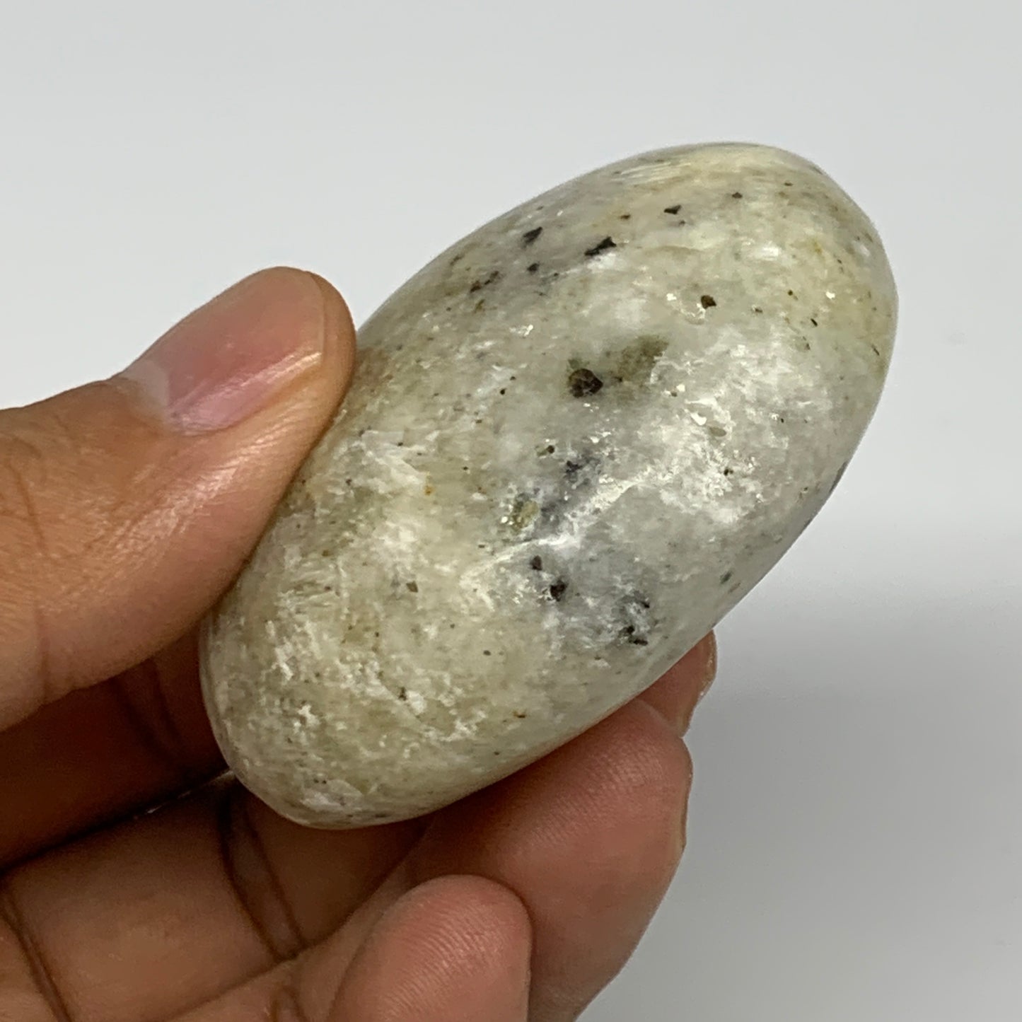 95.9g, 2.1"x1.7"x1", Natural Yellow Calcite Palm-Stone Crystal Polished Reiki, B