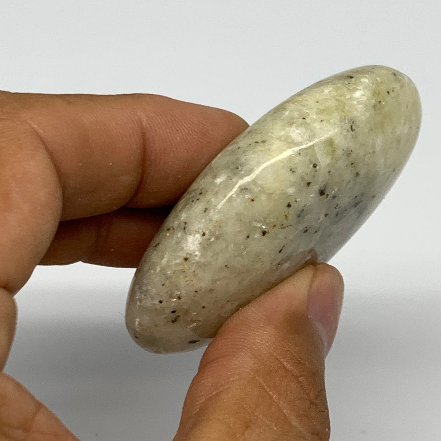 76.5g, 2.2"x1.8"x0.7", Natural Yellow Calcite Palm-Stone Crystal Polished Reiki,