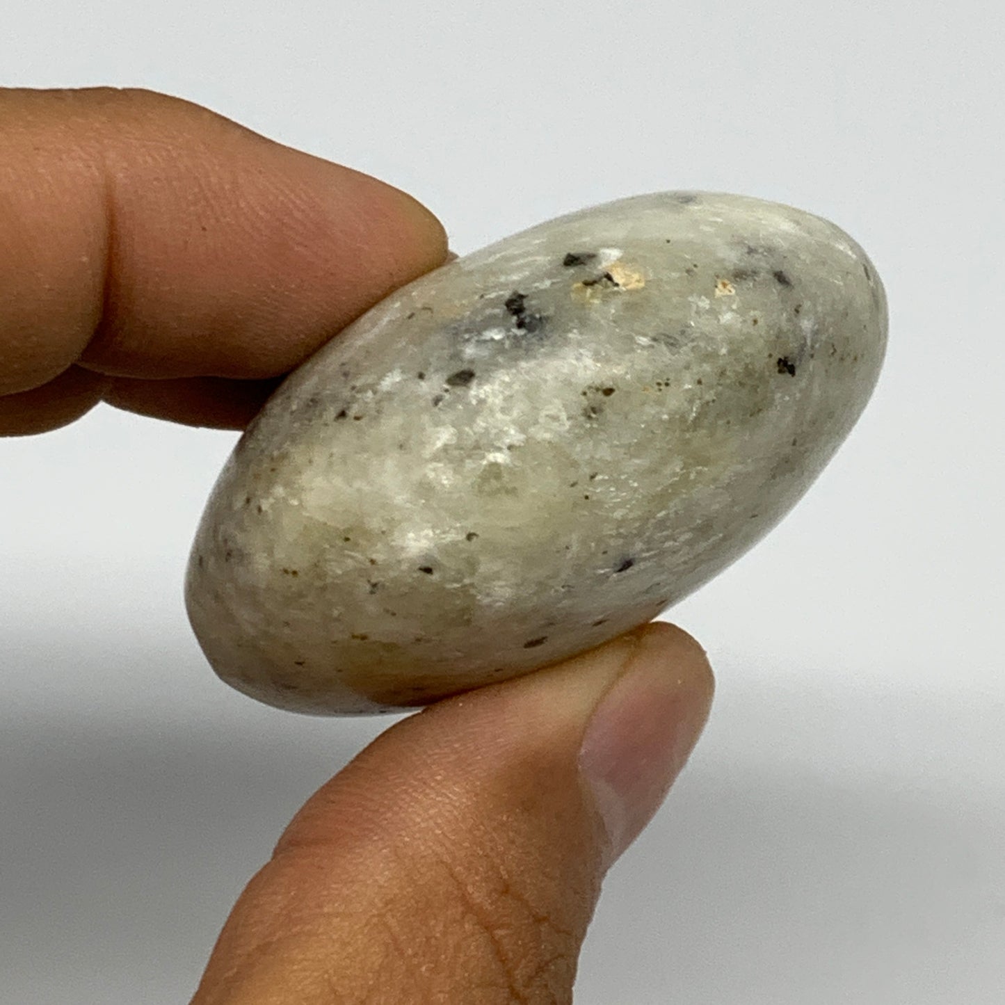 78.6g,2"x1.8"x0.9", Natural Yellow Calcite Palm-Stone Crystal Polished Reiki, B1