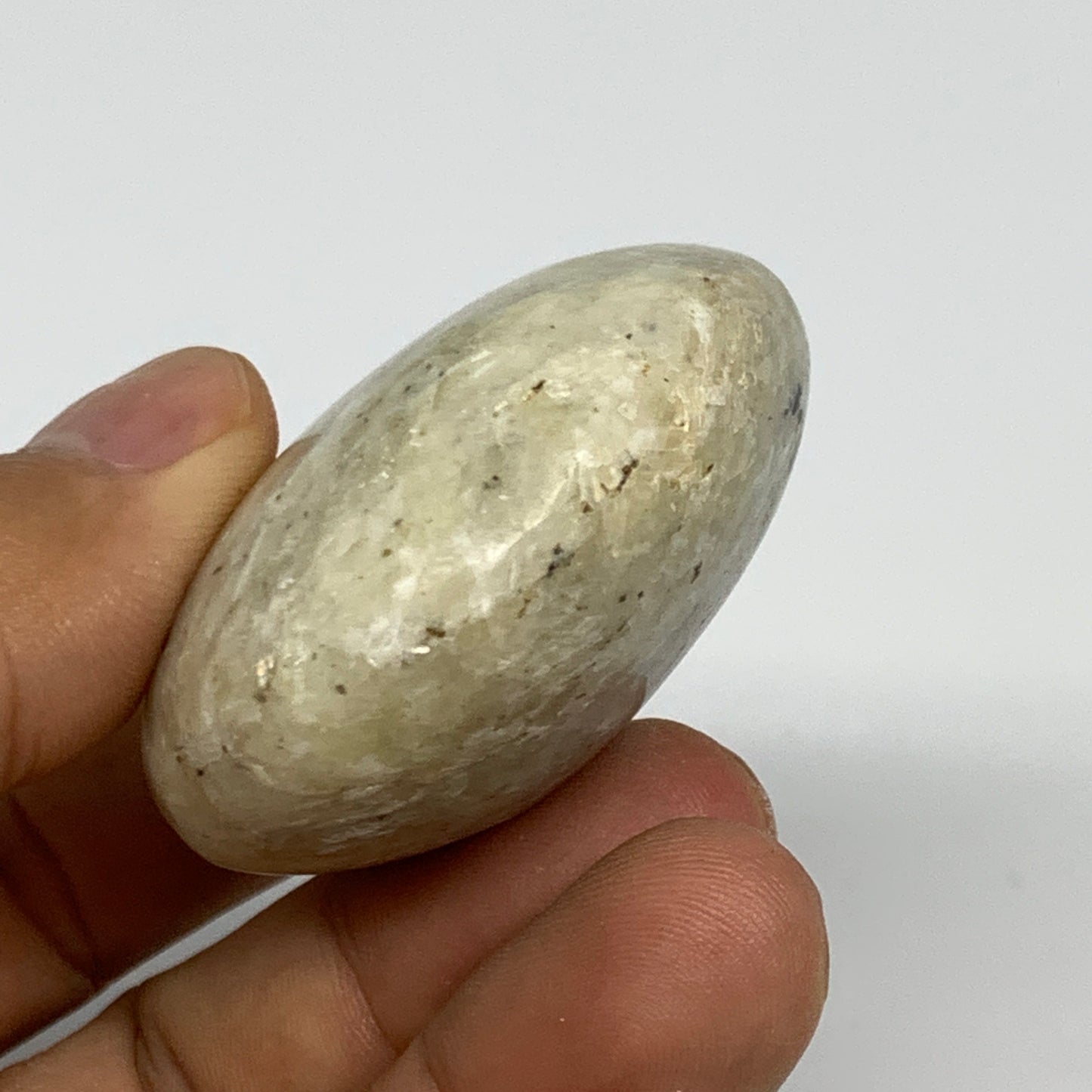 78.6g,2"x1.8"x0.9", Natural Yellow Calcite Palm-Stone Crystal Polished Reiki, B1